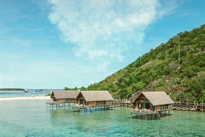 Escorts Pulau Temiang, Indonesia — Local Companions