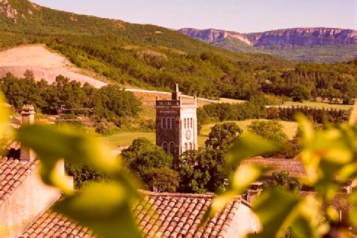 Escorts Puy-Saint-Martin, France — Local Companions