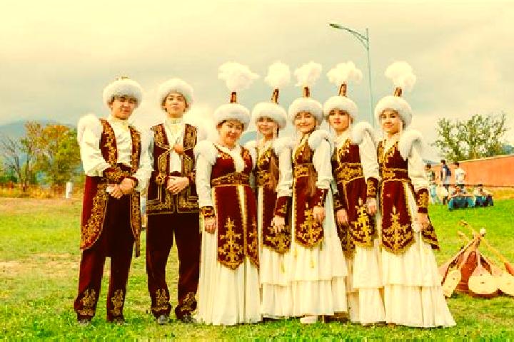 Escorts Qarazhal, Kazakhstan — Local Companions