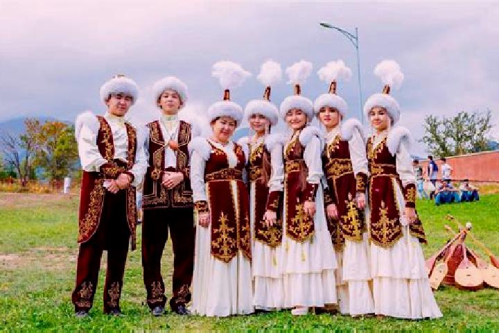 Escorts Qarqaraly, Kazakhstan — Local Companions