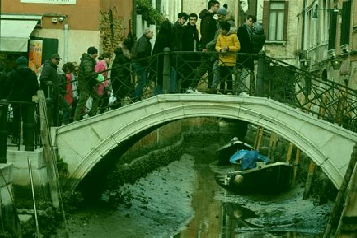 Escorts Quartucciu, Italy — Local Companions