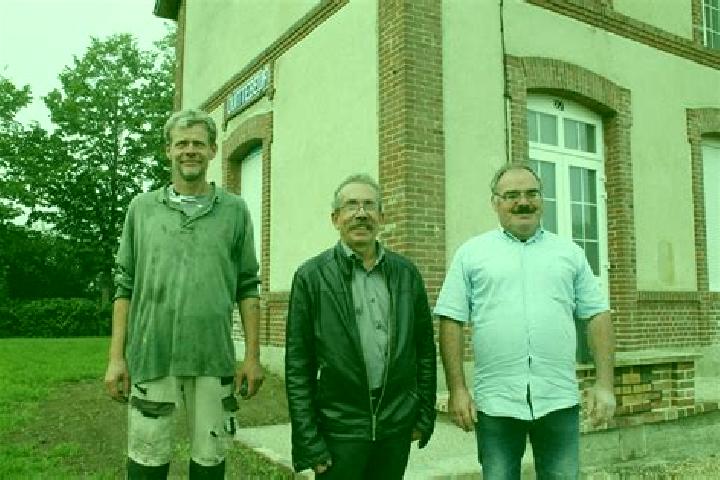 Escorts Quittebeuf, France — Local Companions