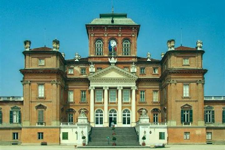 Escorts Racconigi, Italy — Local Companions