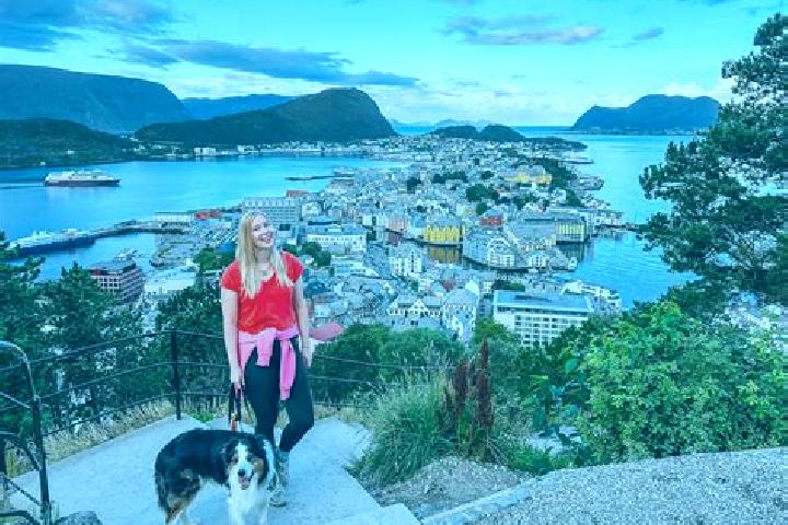 Escorts Raholt, Norway — Local Companions