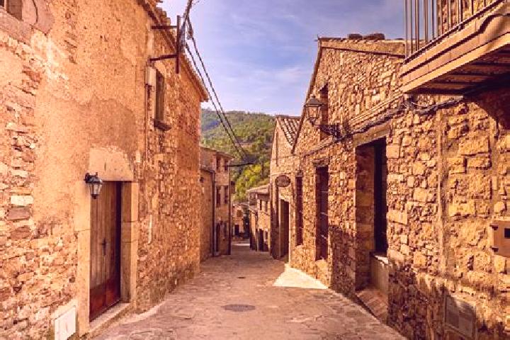 Escorts Rajadell, Spain — Local Companions