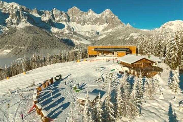 Escorts Ramsau am Dachstein, Austria — Local Companions