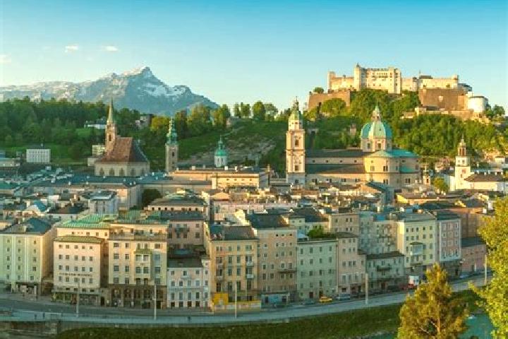 Escorts Raning, Austria — Local Companions