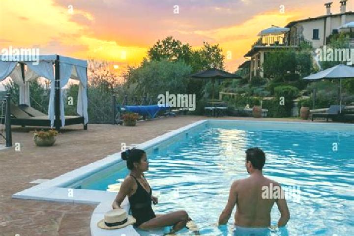 Escorts Rapino, Italy — Local Companions