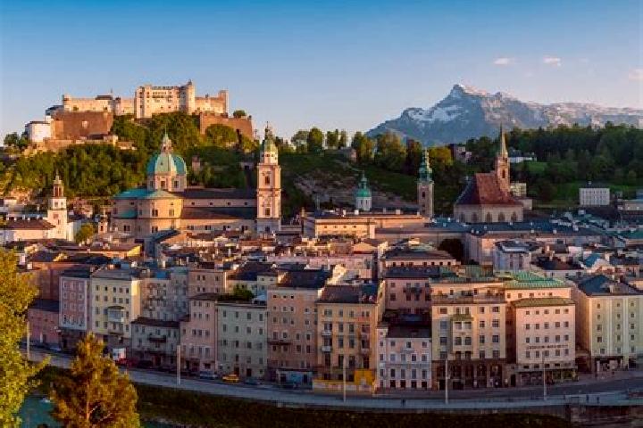 Escorts Rapperswinkel, Austria — Local Companions