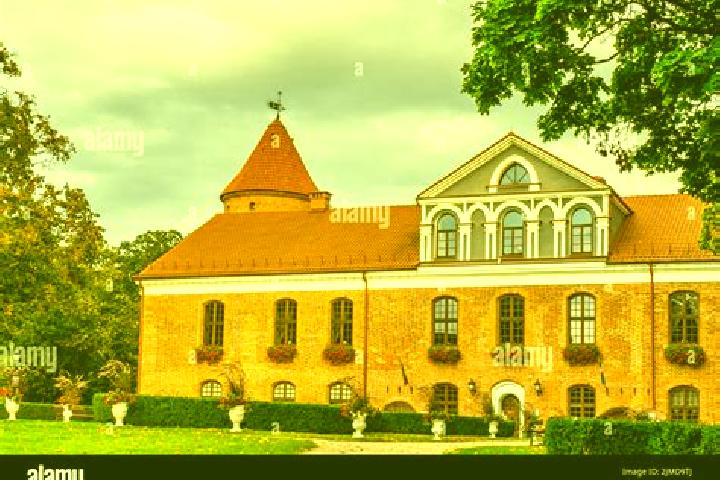 Escorts Raudondvaris, Lithuania — Local Companions
