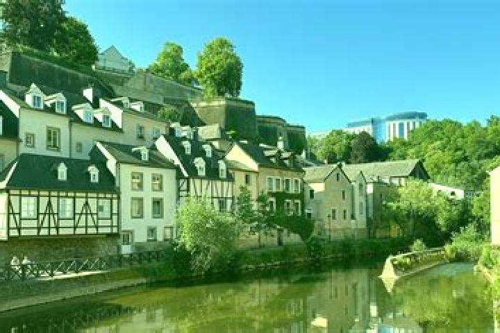 Escorts Reckange-sur-Mess, Luxembourg — Local Companions