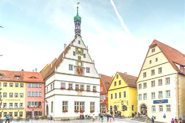 Escorts Redefin, Germany — Local Companions