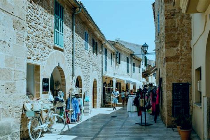 Escorts Reinosa, Spain — Local Companions
