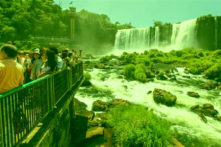 Escorts Reserva do Iguacu, Brazil — Local Companions