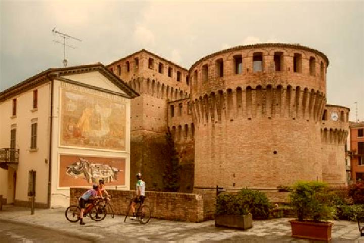 Escorts Riolo Terme, Italy — Local Companions