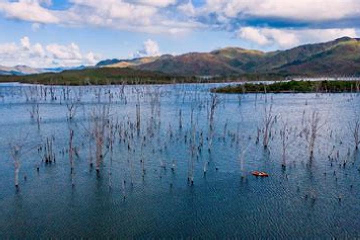 Escorts Riviere-Salee, New Caledonia — Local Companions