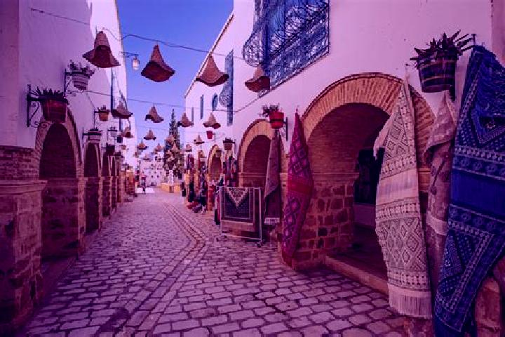 Escorts Robaa Ouled Yahia, Tunisia — Local Companions
