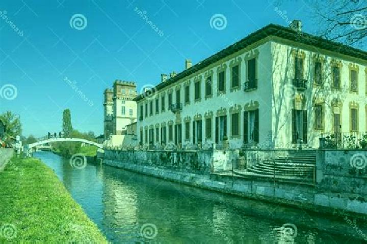 Escorts Robecco sul Naviglio, Italy — Local Companions