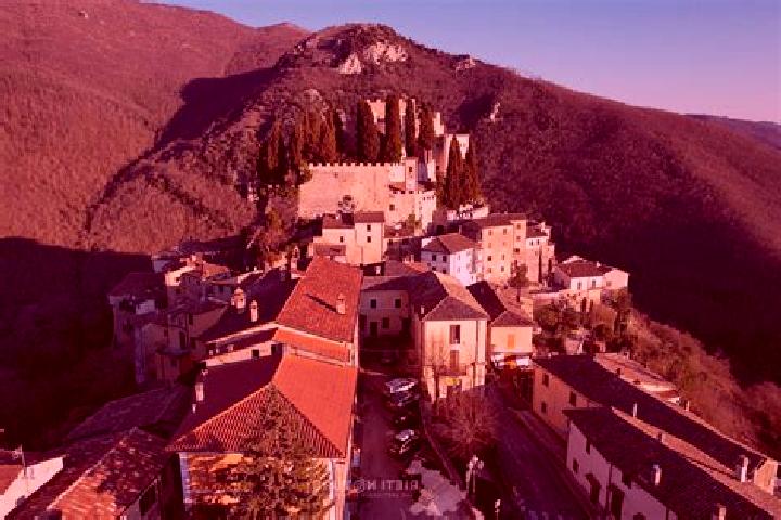 Escorts Rocca Sinibalda, Italy — Local Companions