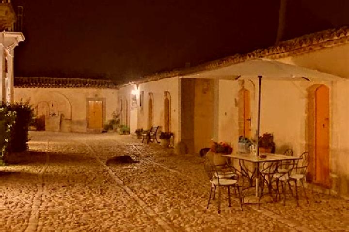 Escorts Roccazzo, Italy — Local Companions