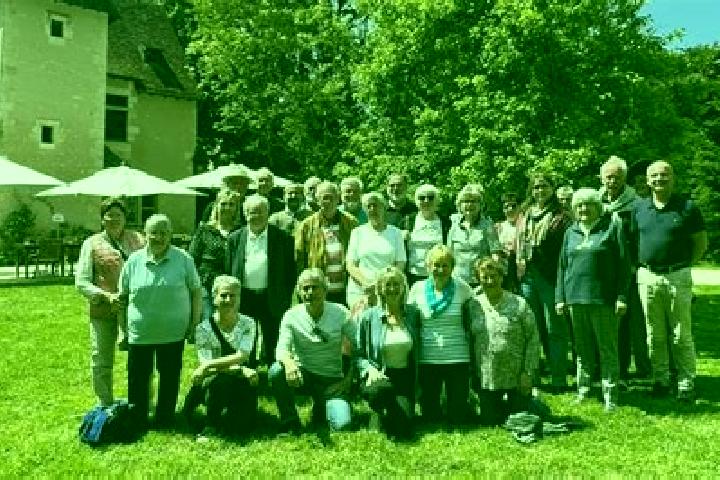Escorts Rochecorbon, France — Local Companions