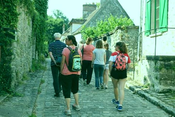 Escorts Rochefort-en-Yvelines, France — Local Companions