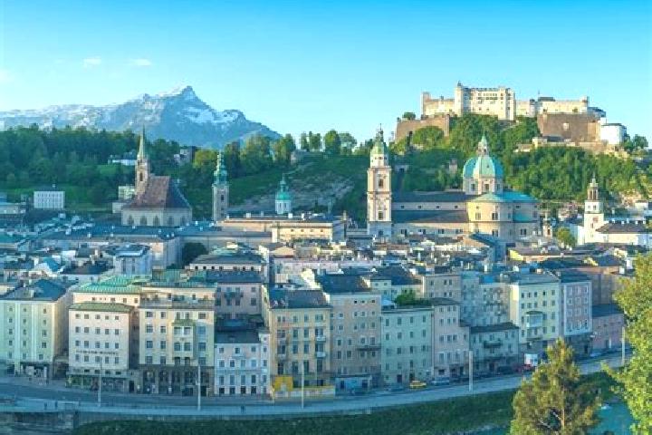 Escorts Rofansiedlung, Austria — Local Companions
