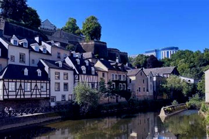 Escorts Rollingen, Luxembourg — Local Companions