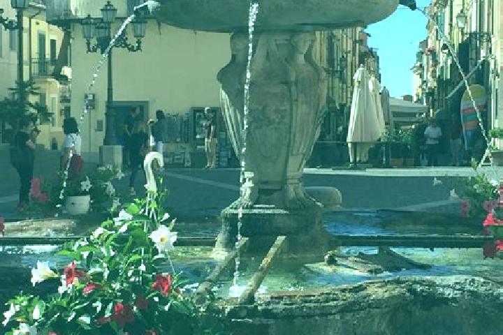 Escorts Roncolo, Italy — Local Companions