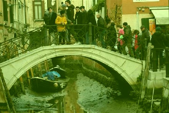 Escorts Roteglia, Italy — Local Companions
