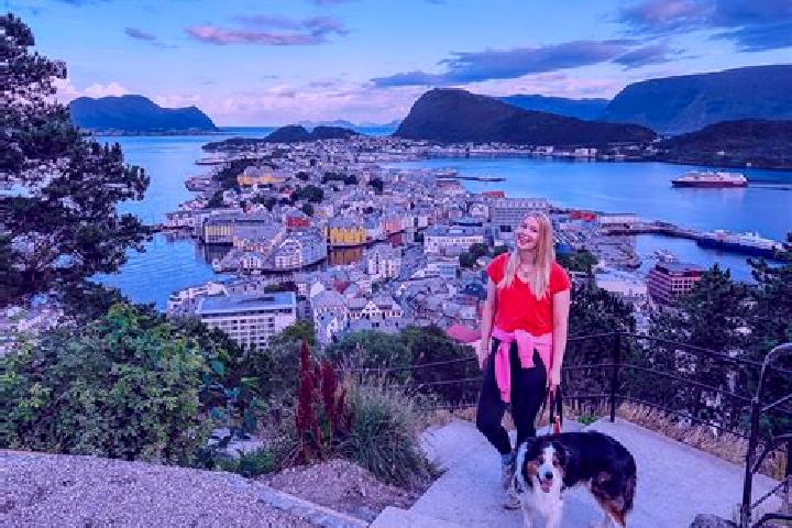 Escorts Rotnes, Norway — Local Companions