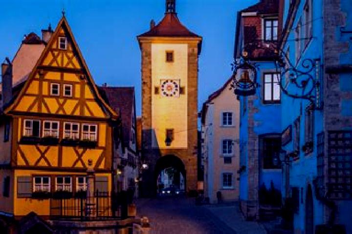 Escorts Rottenburg an der Laaber, Germany — Local Companions