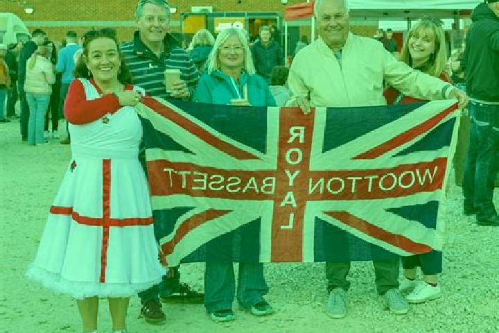 Escorts Royal Wootton Bassett, United Kingdom — Local Companions