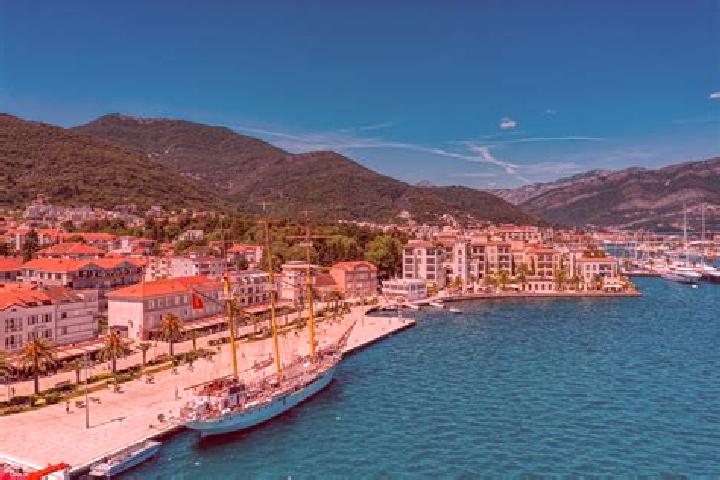 Escorts Rozaje, Montenegro — Local Companions
