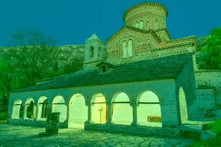 Escorts Rrasa e Siperme, Albania — Local Companions