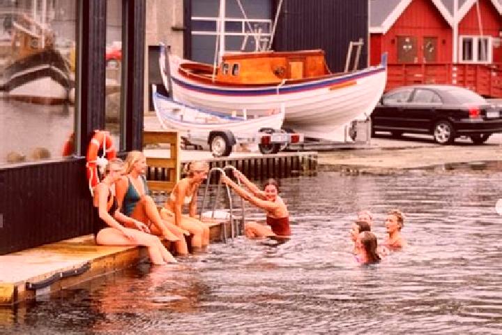 Escorts Runavik, Faroe Islands — Local Companions
