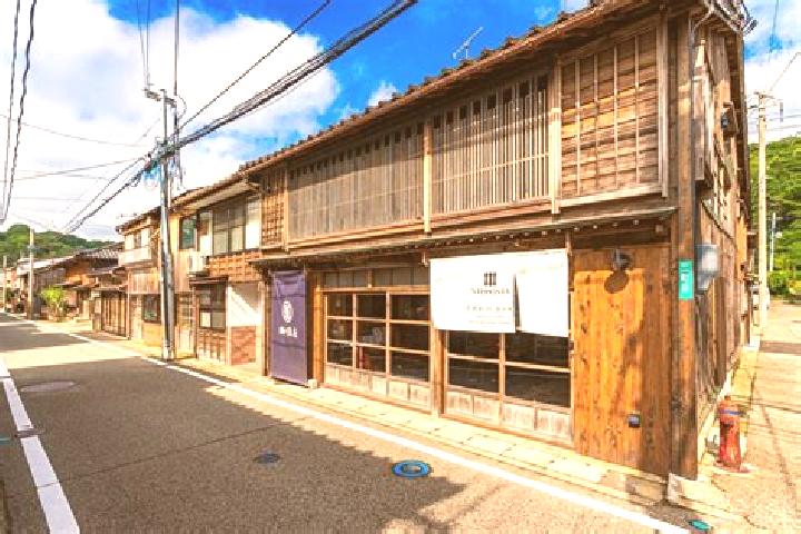 Escorts Sado, Japan — Local Companions