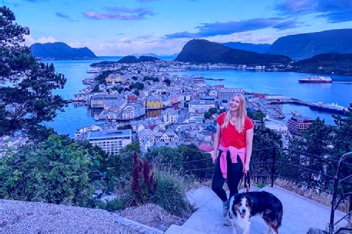 Escorts Saebovik, Norway — Local Companions