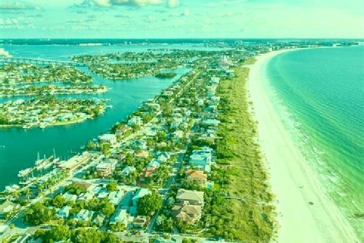 Escorts Saint Pete Beach, United States — Local Companions