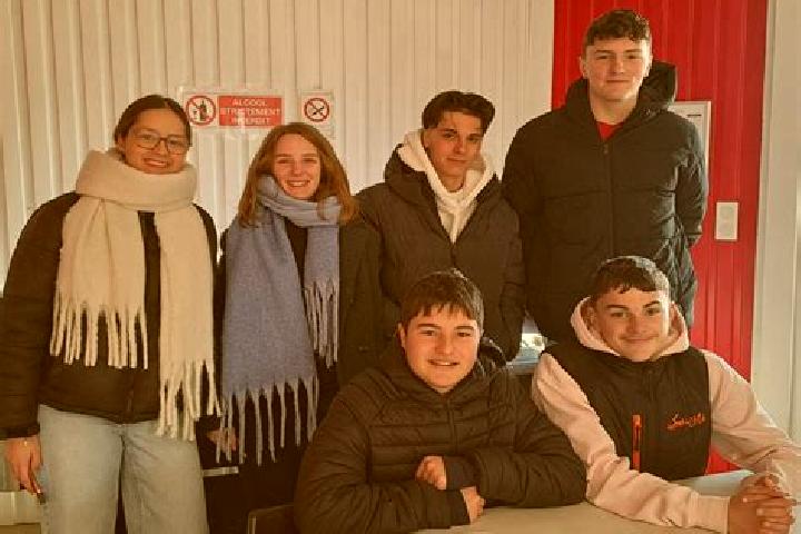 Escorts Saint-Prouant, France — Local Companions