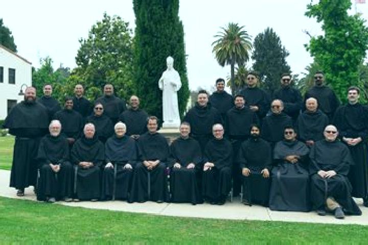 Escorts Saint-Reverend, France — Local Companions