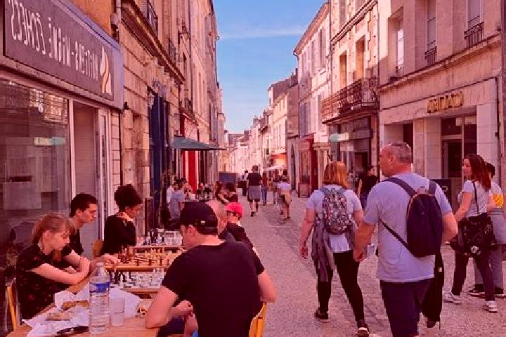 Escorts Saint-Sauvant, France — Local Companions