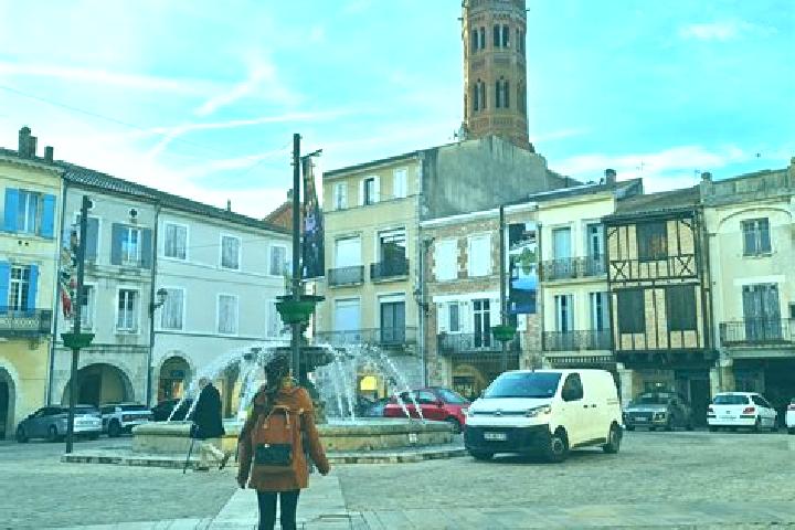 Escorts Saint-Sylvestre-sur-Lot, France — Local Companions