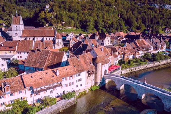 Escorts Saint-Ursanne, Switzerland — Local Companions