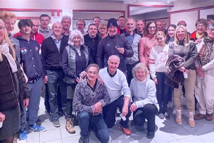 Escorts Saint-Vincent-de-Mercuze, France — Local Companions