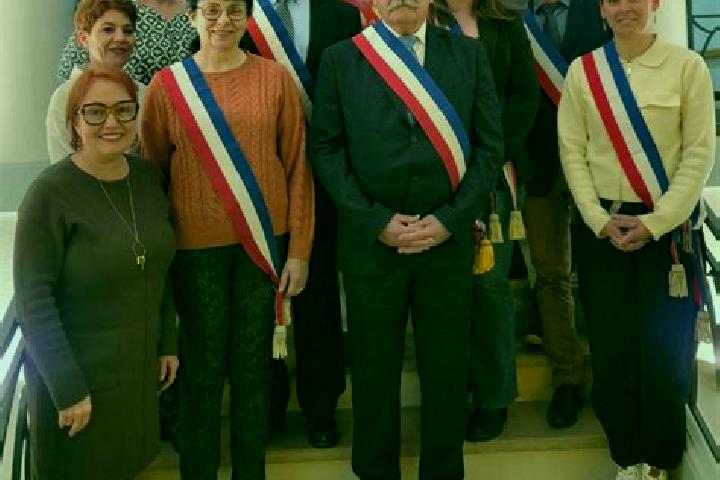 Escorts Saint-Yorre, France — Local Companions