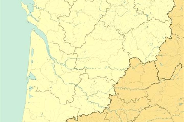 Escorts Sainte-Eulalie-en-Born, France — Local Companions