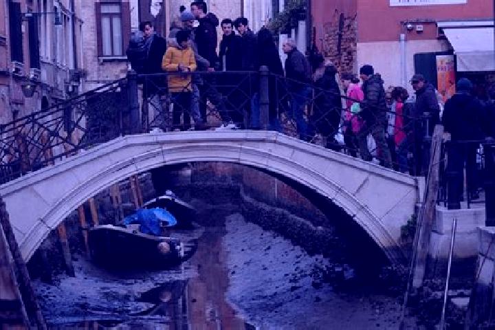 Escorts Sambatello, Italy — Local Companions