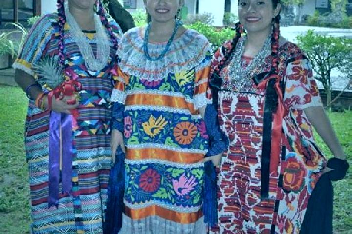 Escorts San Bartolo Soyaltepec, Mexico — Local Companions