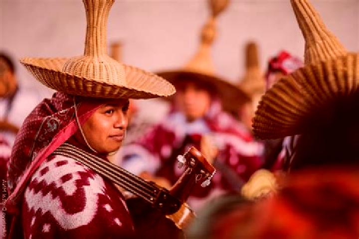 Escorts San Bartolome Ayautla, Mexico — Local Companions